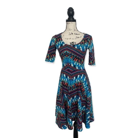 LulaRoe SZ XS Nicole twirl dress - Picture 1 of 4